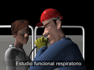 Trabajador soplando en un espirmetro. Estudio funcional respiratorio.