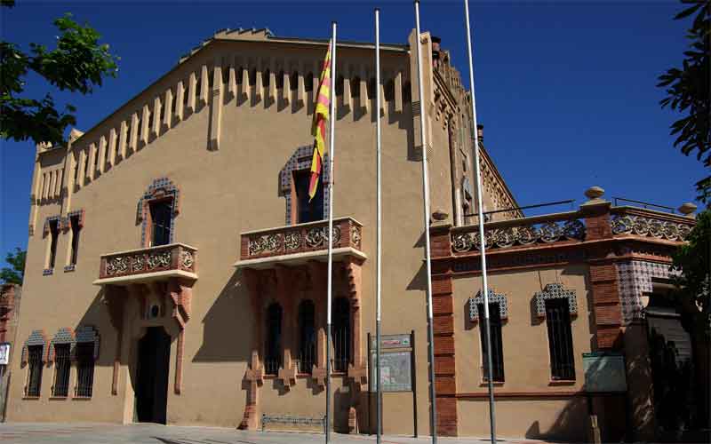 Edificio Can Casas, ayuntamiento del Bruc