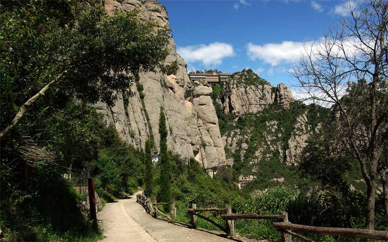 Camino del Rosario hacia el Monasterio